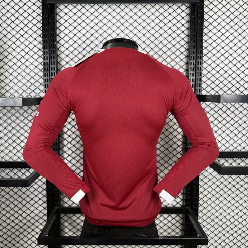 Liverpool 25/26 Uzun Kollu Profesyonel Maç İç Saha Forma - Görsel 6