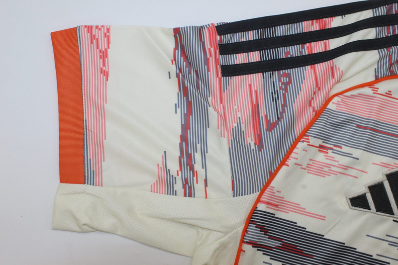 Bayern Münih 25/26 Deplasman Forma - Görsel 5