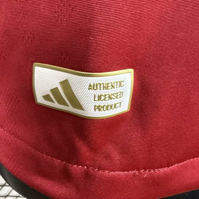 Liverpool 25/26 Uzun Kollu Profesyonel Maç İç Saha Forma - Görsel 8