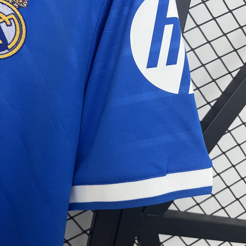 Real Madrid 25/26 Alternatif Forma - Görsel 9