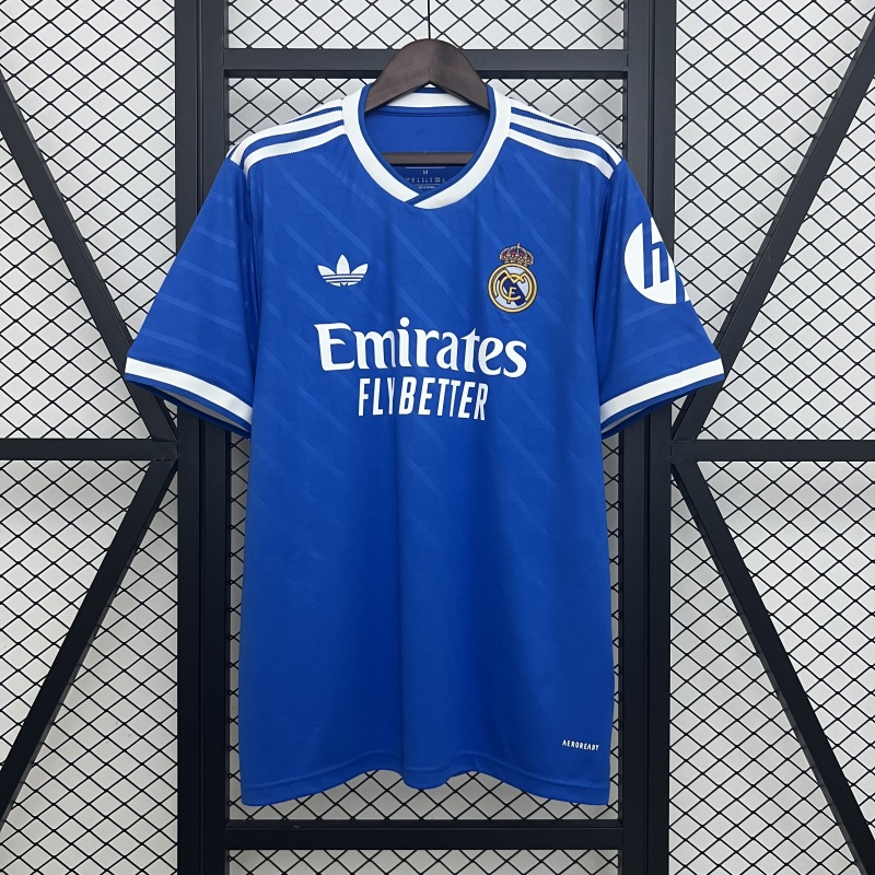 Real Madrid 25/26 Alternatif Forma - Görsel 3